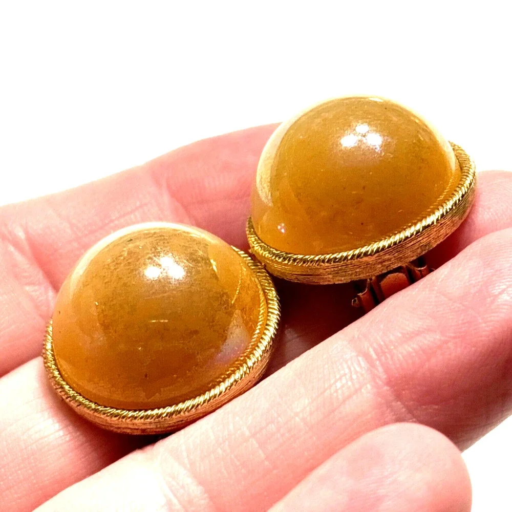 Vintage Mid Century Clip On Earrings Peach Moonglow Rounds Domes Gold Trim Chic